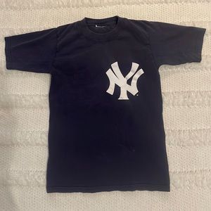 Vintage MLBPA New York Yankees baseball T shirt blue Pettitte 46 boys size M
